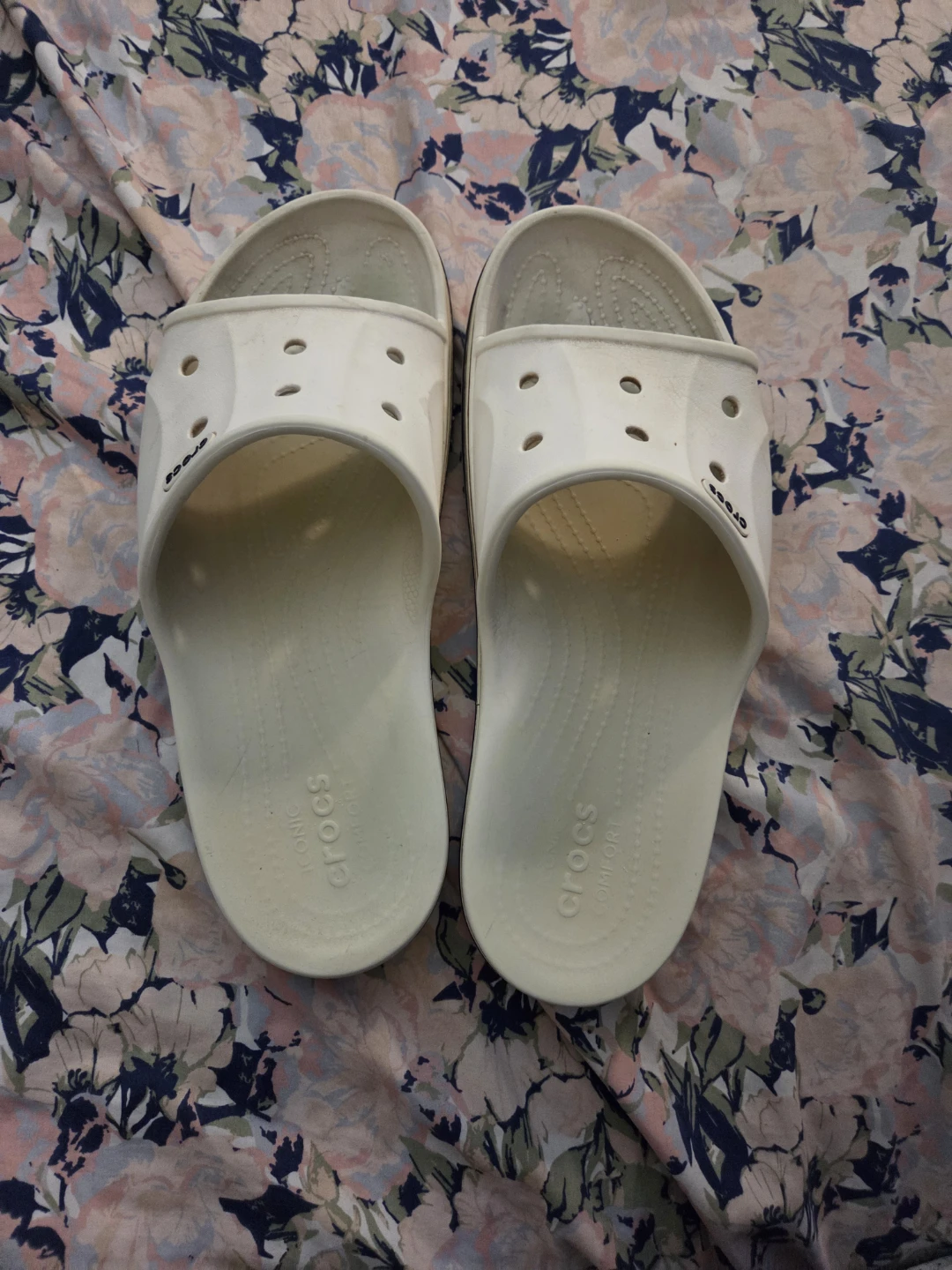 Crocs Unisex Bayaband Slide Sandals in a Men's 13