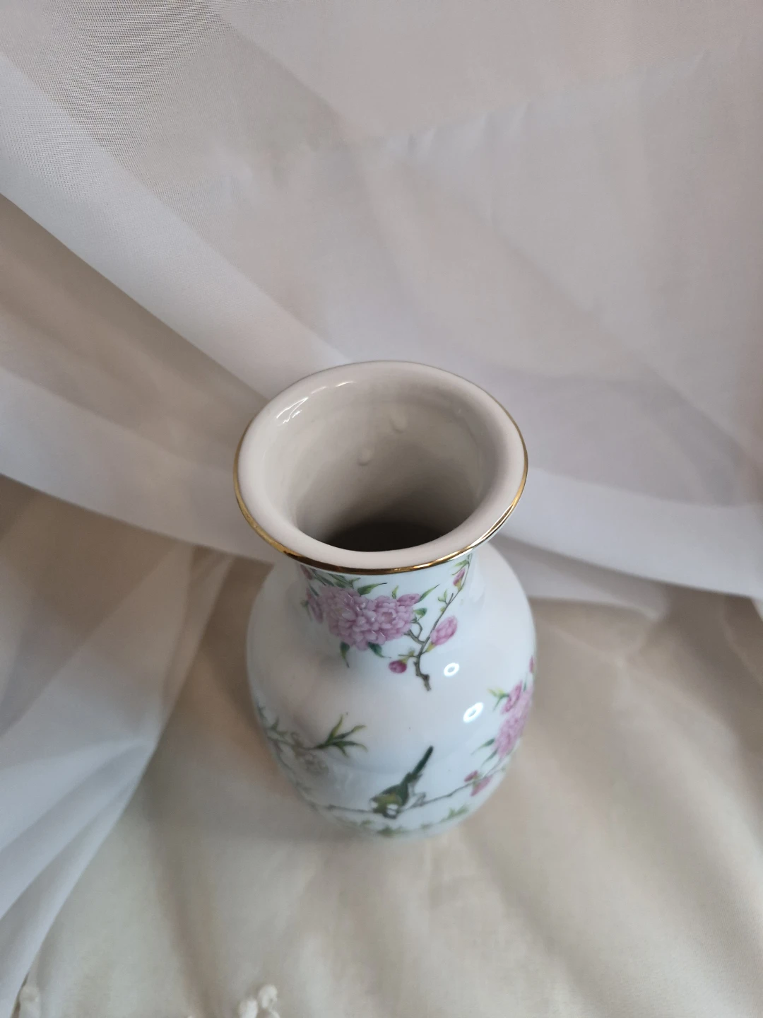 Beautiful 8" SAJI Fine China Vase, Chinoisere Vintage - photo 3