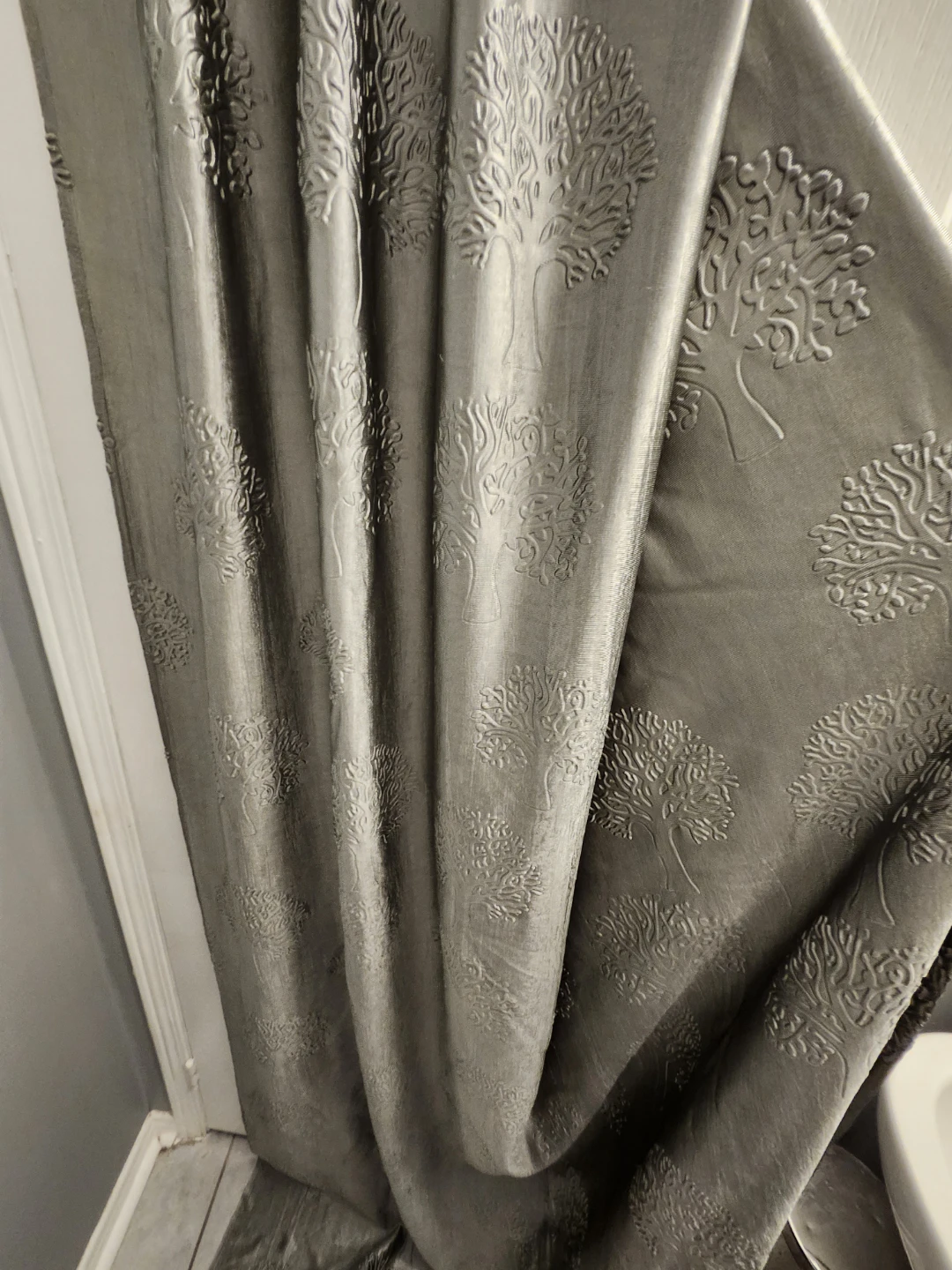 6 panels of grey tree pattern curtains 48"x84" - photo 3