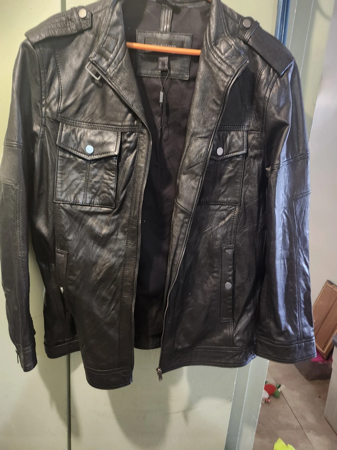 Danier Men's Black Leather Jacket Size XL