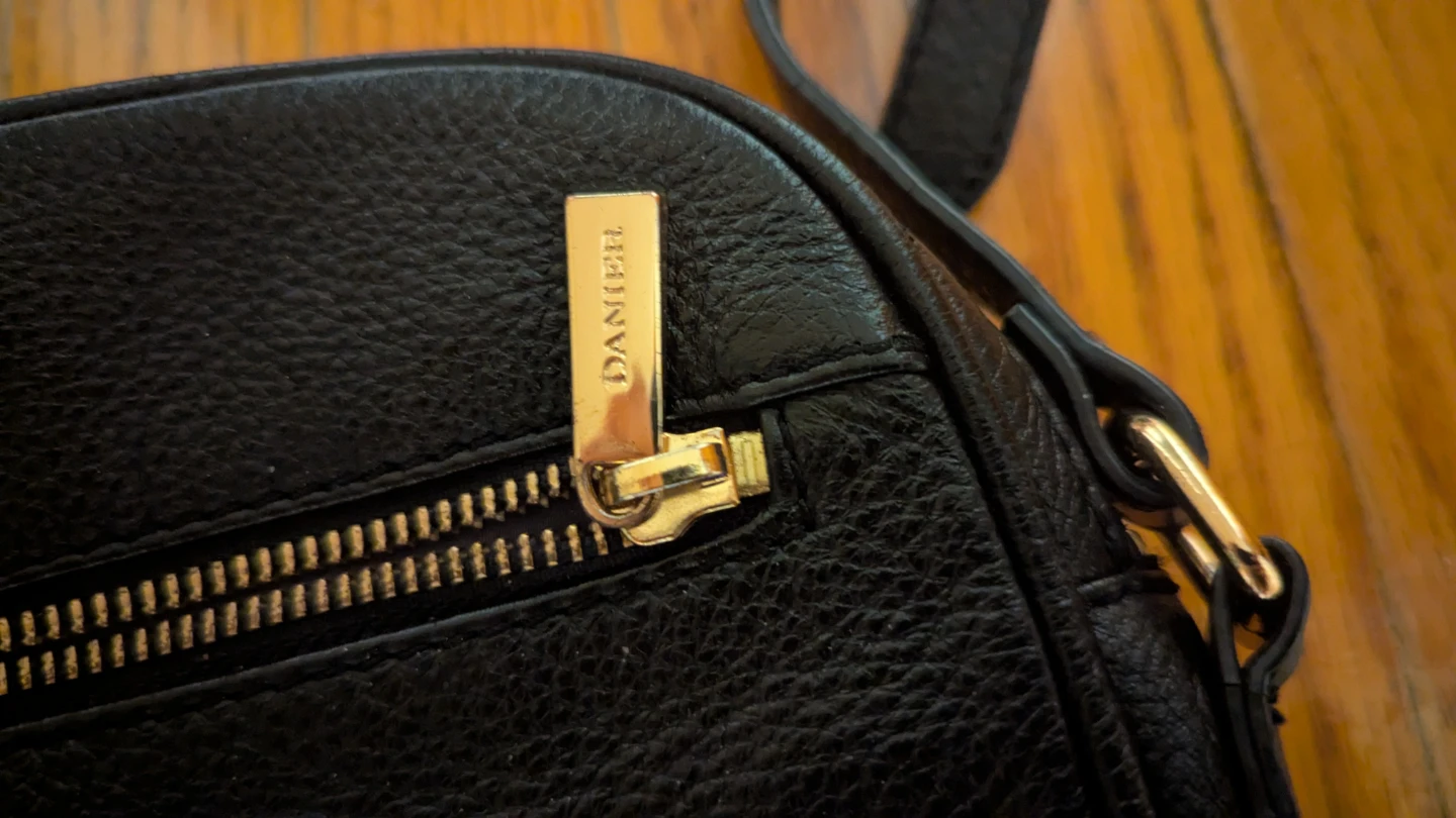 Danier Black Leather Crossbody Bag - photo 3