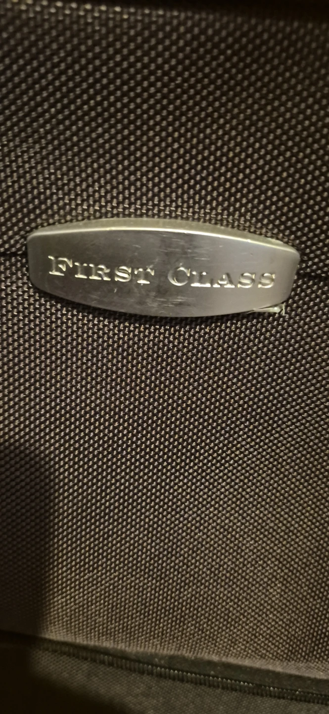 First Class lite Black Suitcase - photo 3
