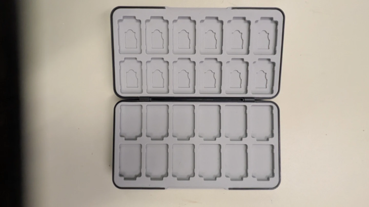 Nintendo Switch Game Card Case Holds 48 games - photo 3
