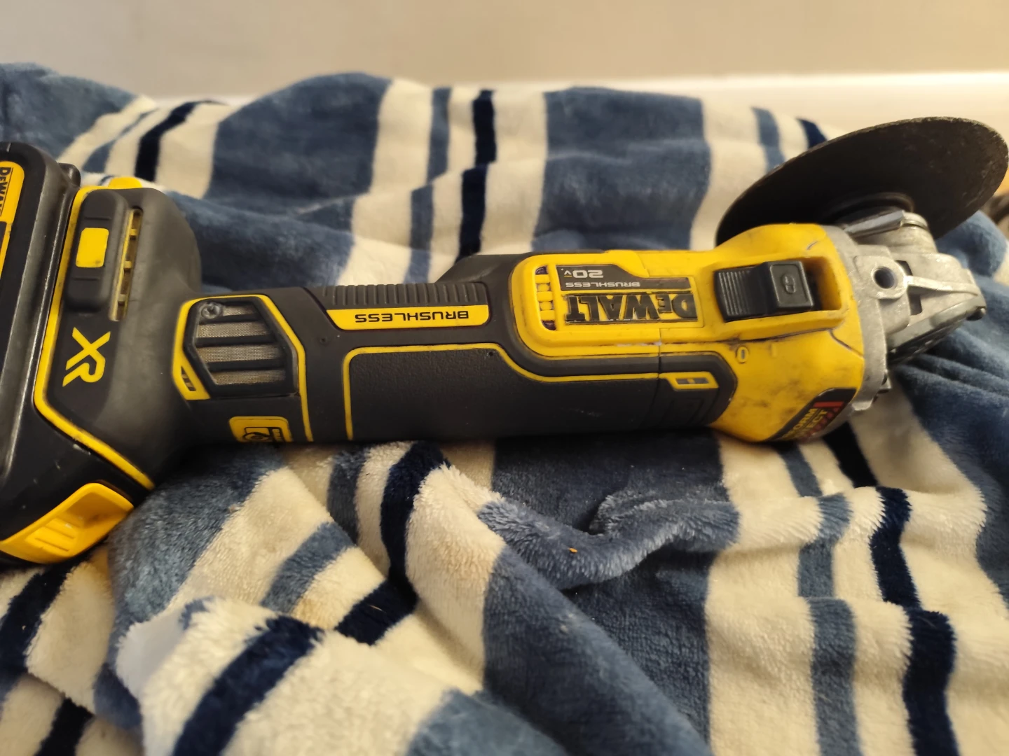 DeWalt 20V Max XR Brushless Grinder