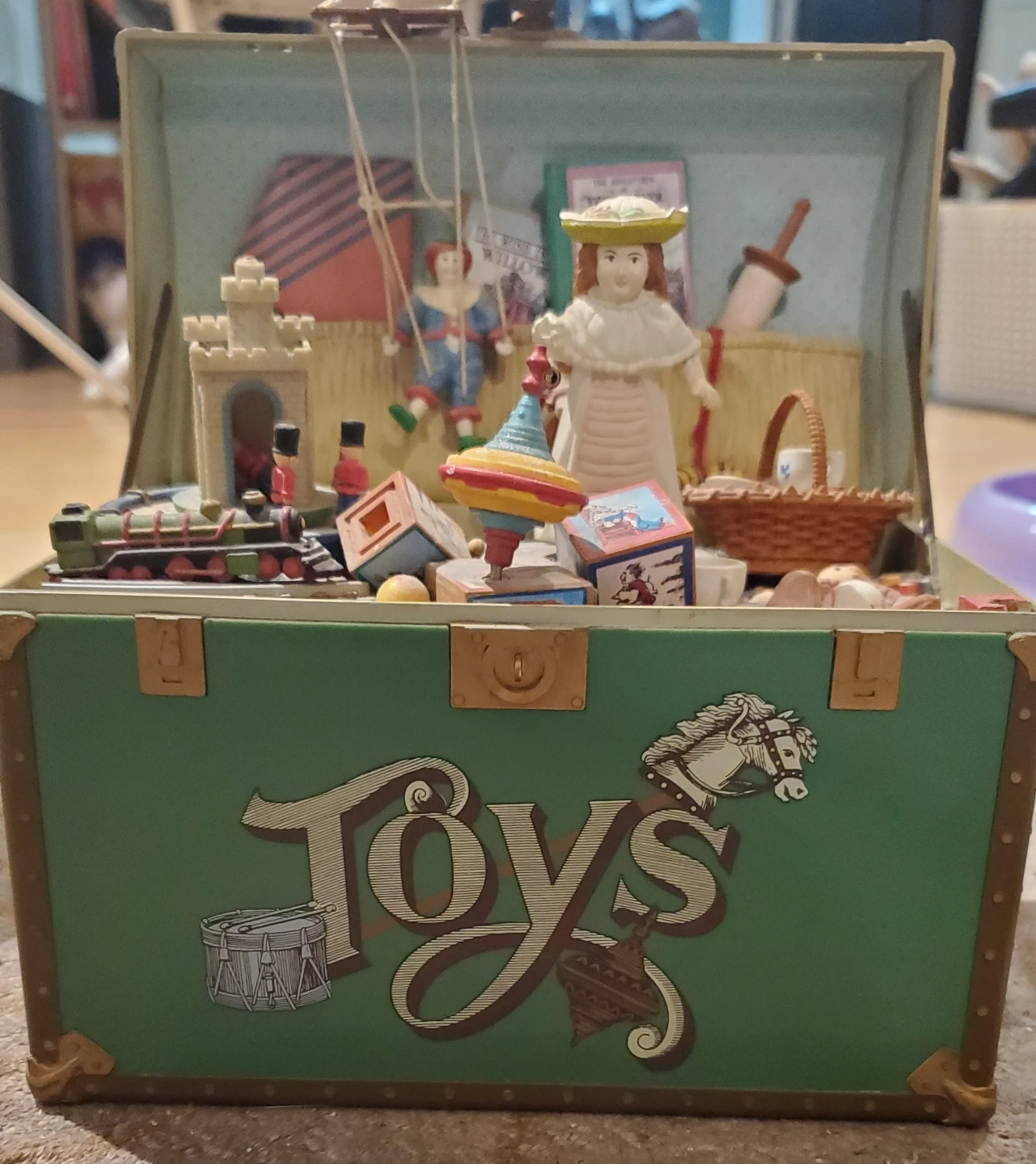 Enesco Toy Symphony Musical Toy Chest Music Box Vintage