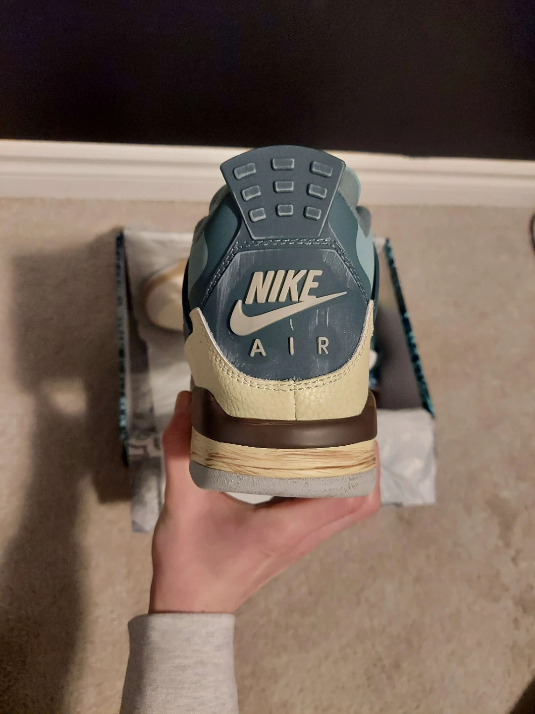Nike Air Jordan 4 - photo 4