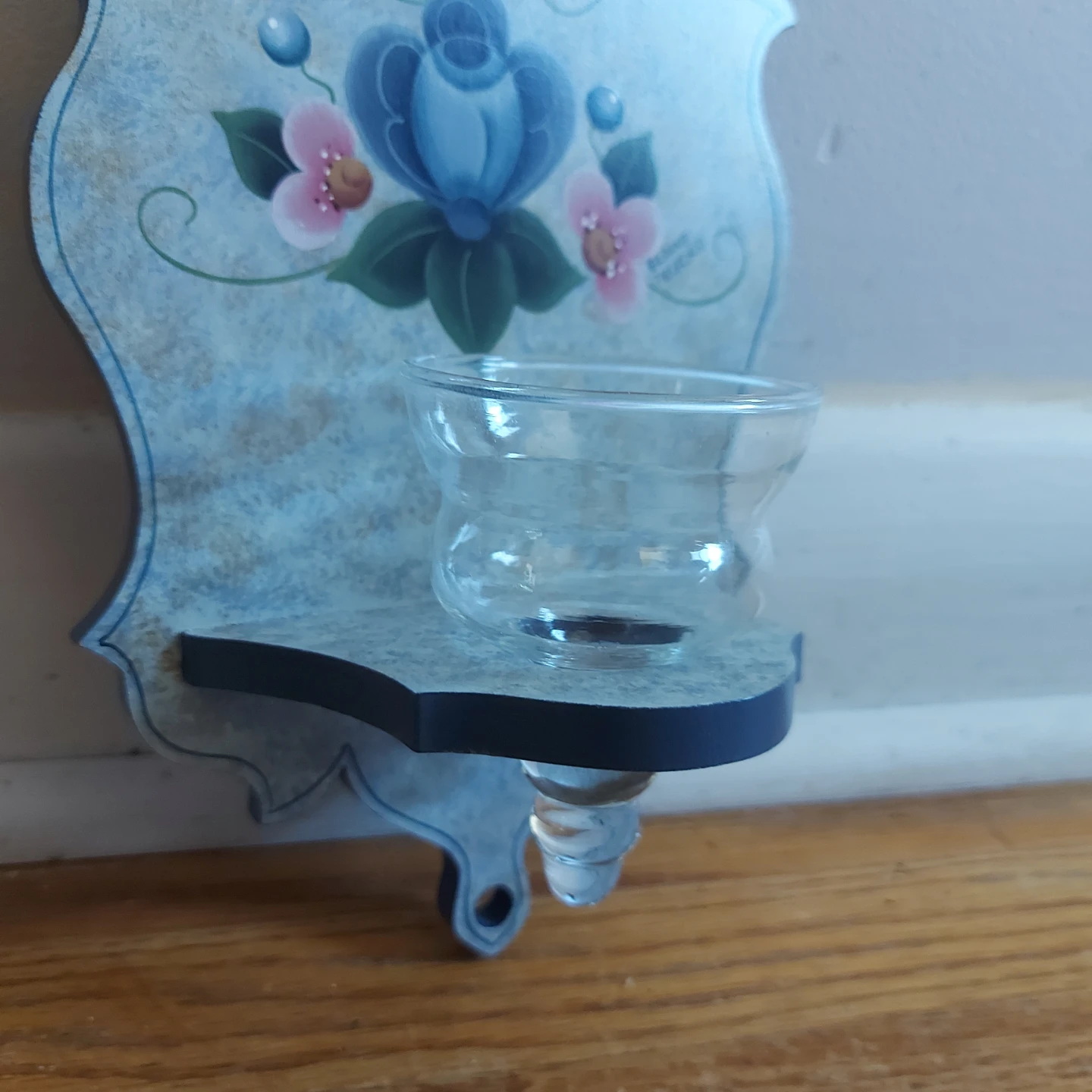 NEW - Elaine Telford Hand-Painted Wall Sconce - photo 4