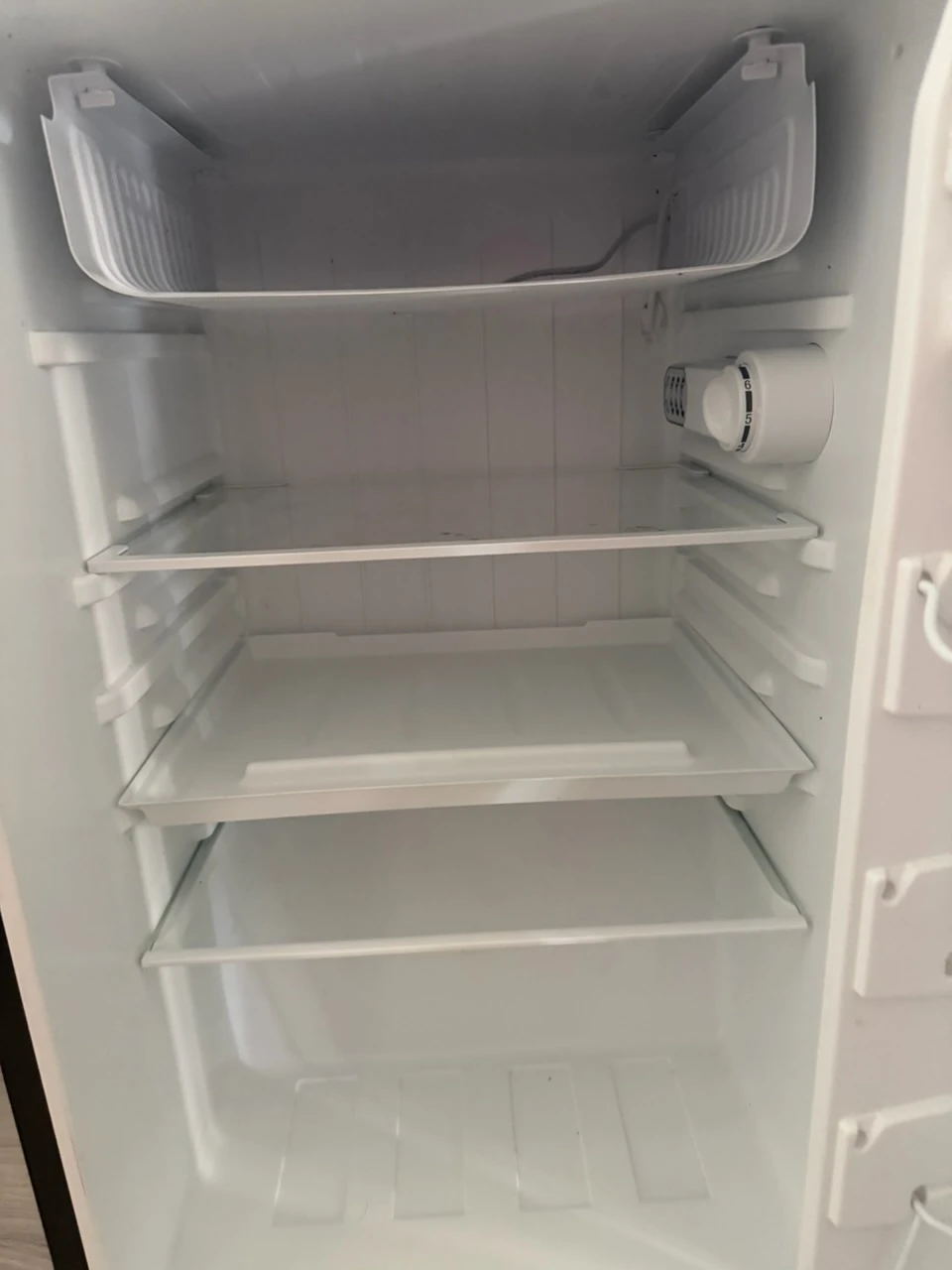 Whirlpool Compact Refrigerator - photo 2