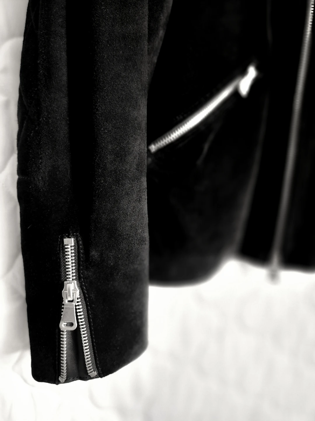 King JOFAMA Black Suede Biker Jacket. size 40 - photo 5