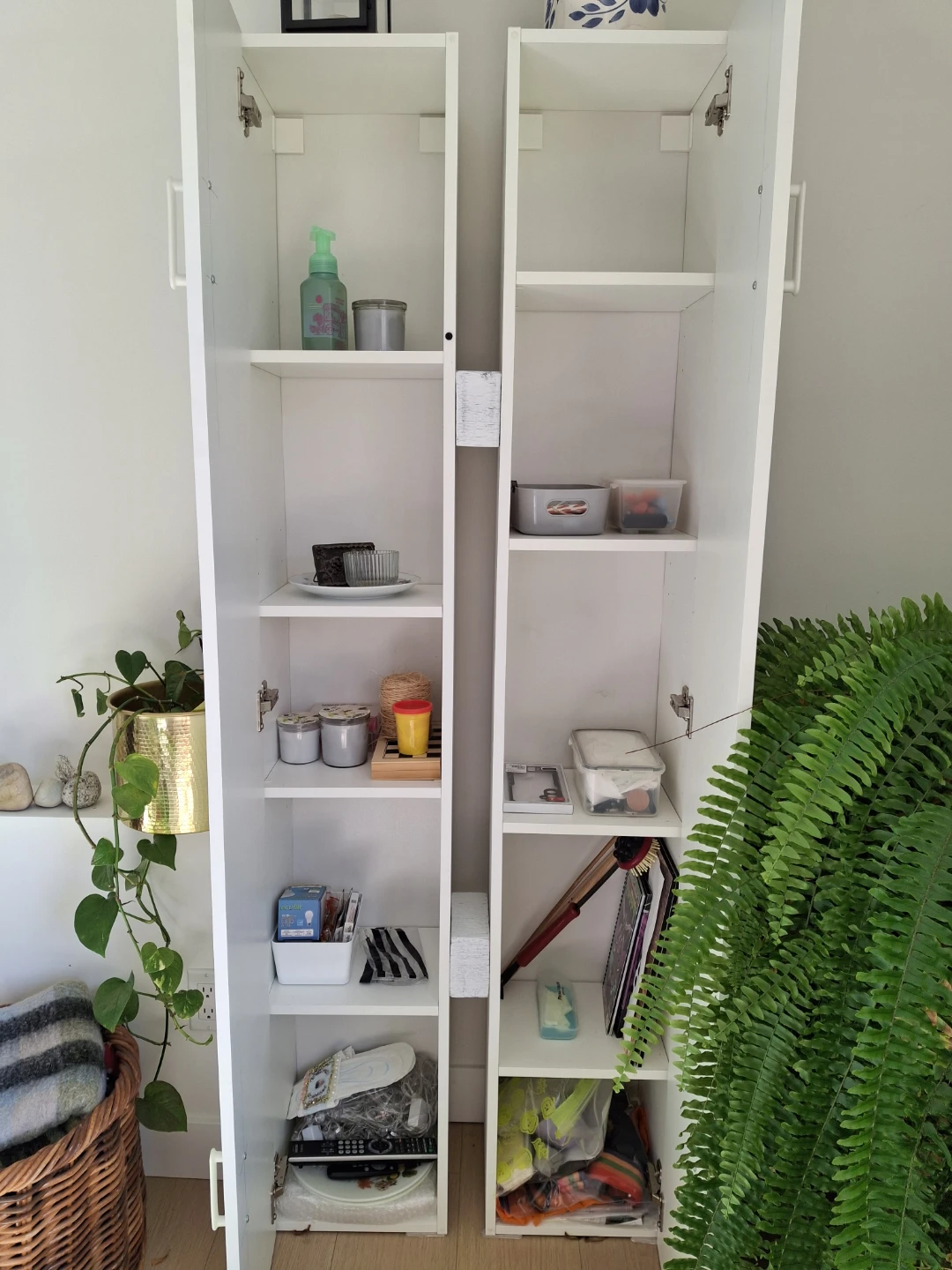Set of two white narrow tall cabinets - photo 3