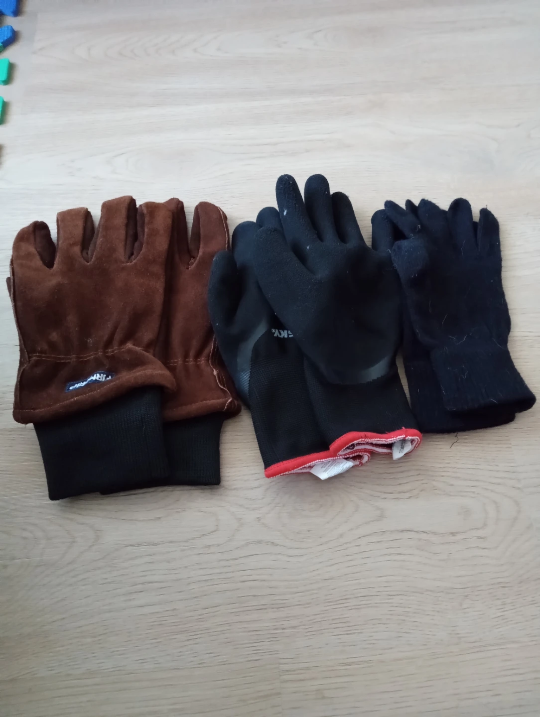 Assorted gloves bundle $15, Moving sales.