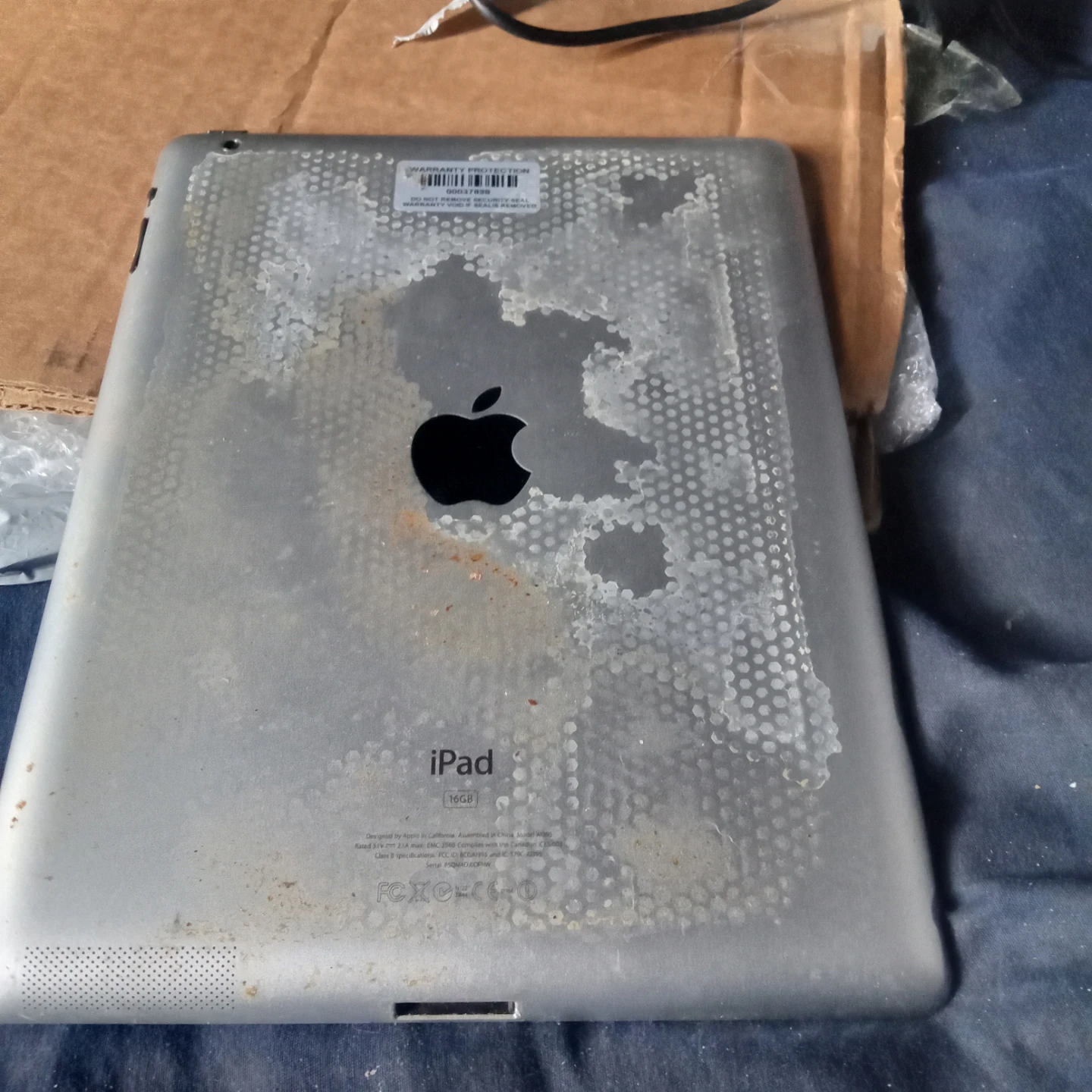 Apple iPad 16GB - photo 3