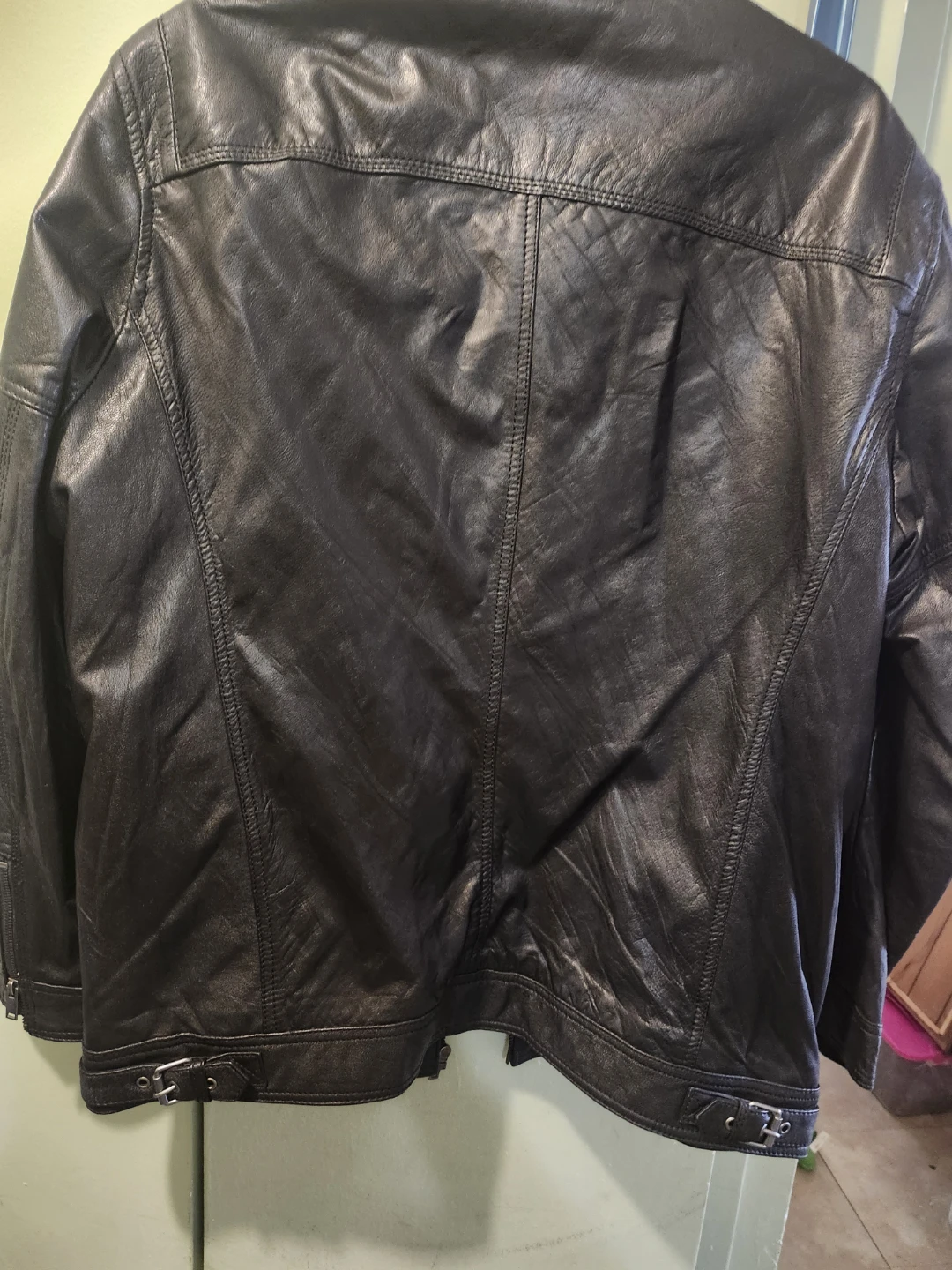 Danier Men's Black Leather Jacket Size XL - photo 3