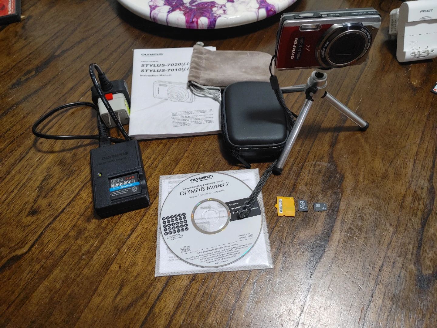 Olympus Stylus-7020 Digital Camera Set
