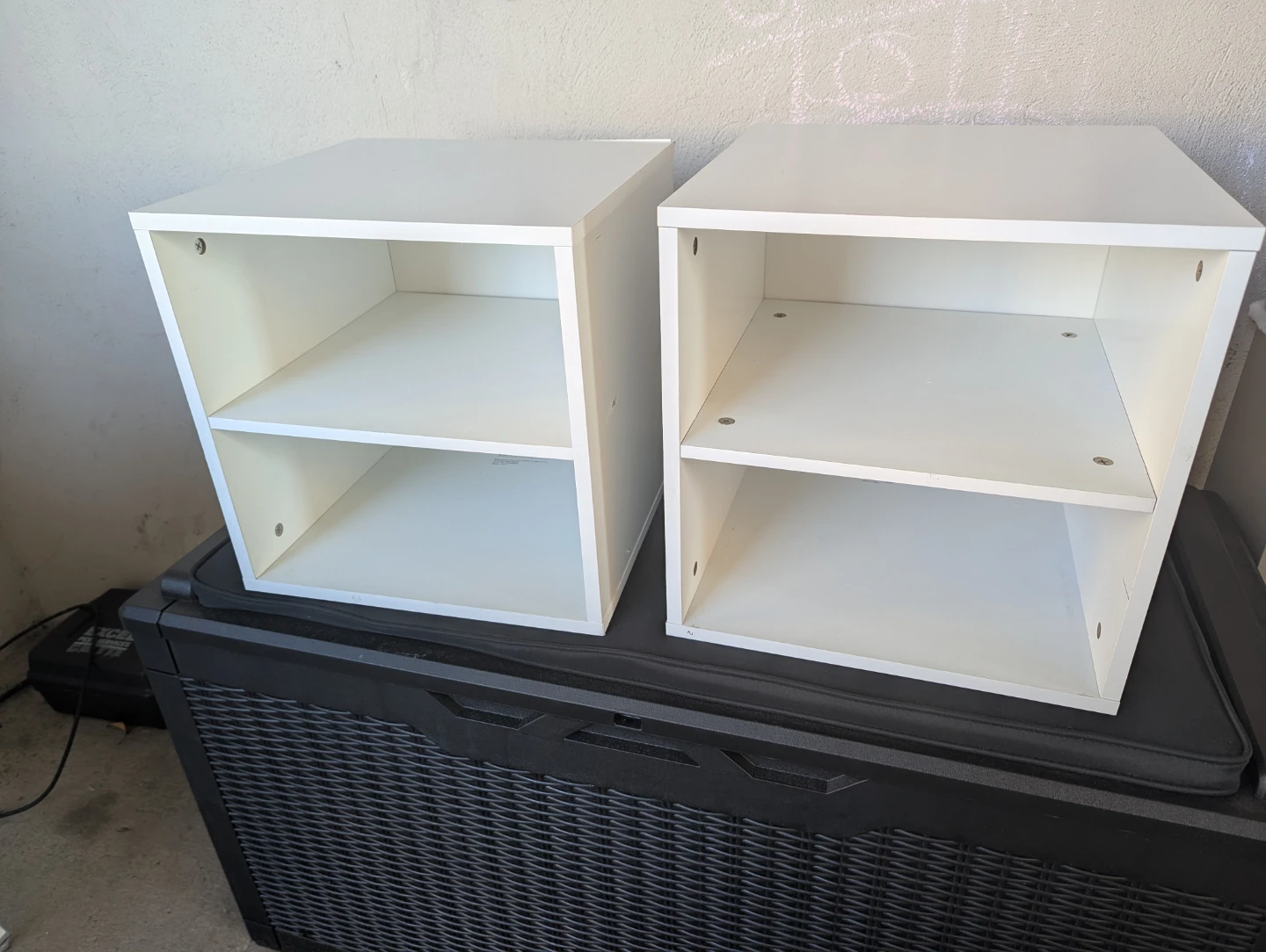 White modular shelving units - photo 2