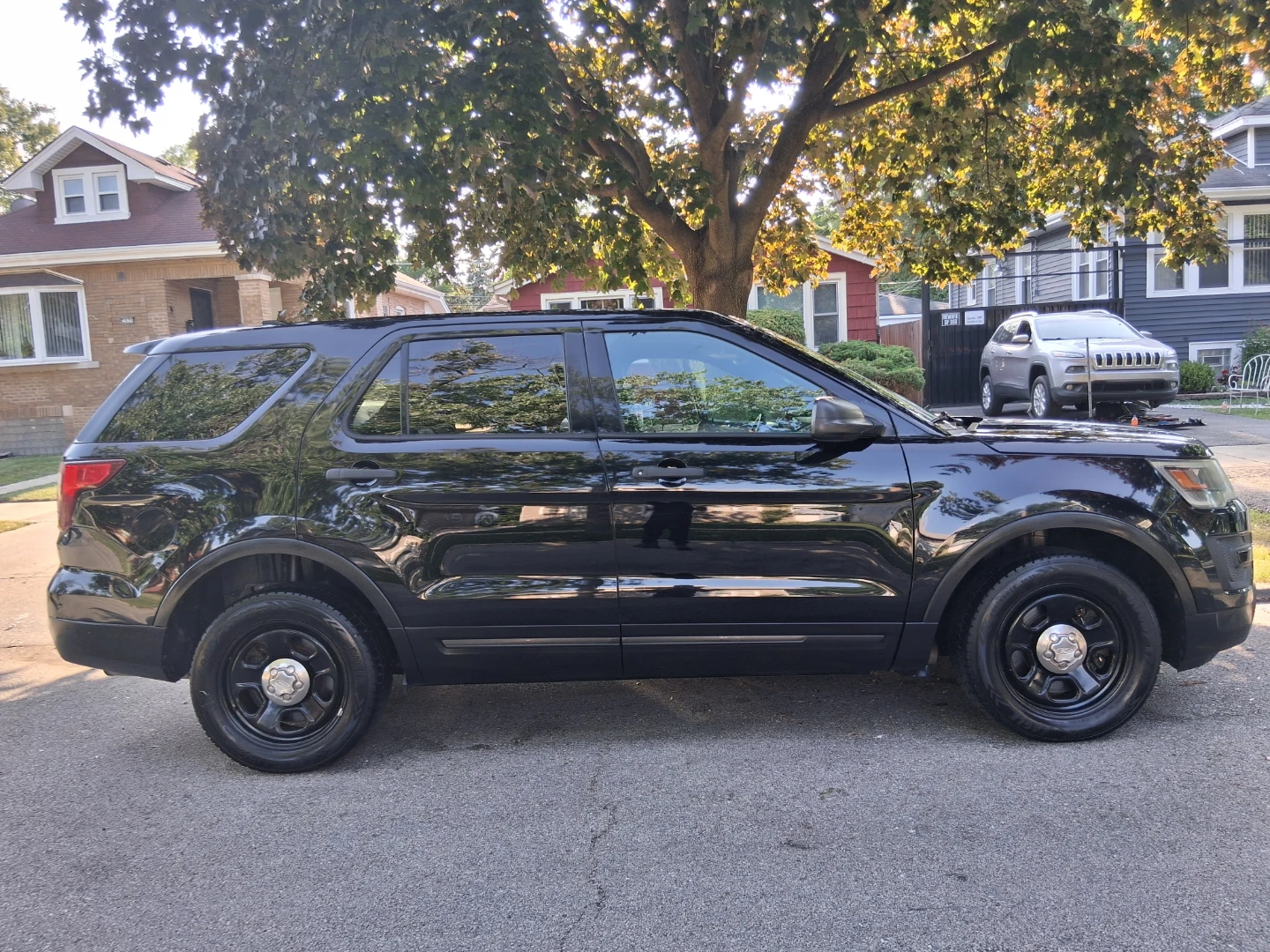 Ford Police Interceptor Utility - photo 4