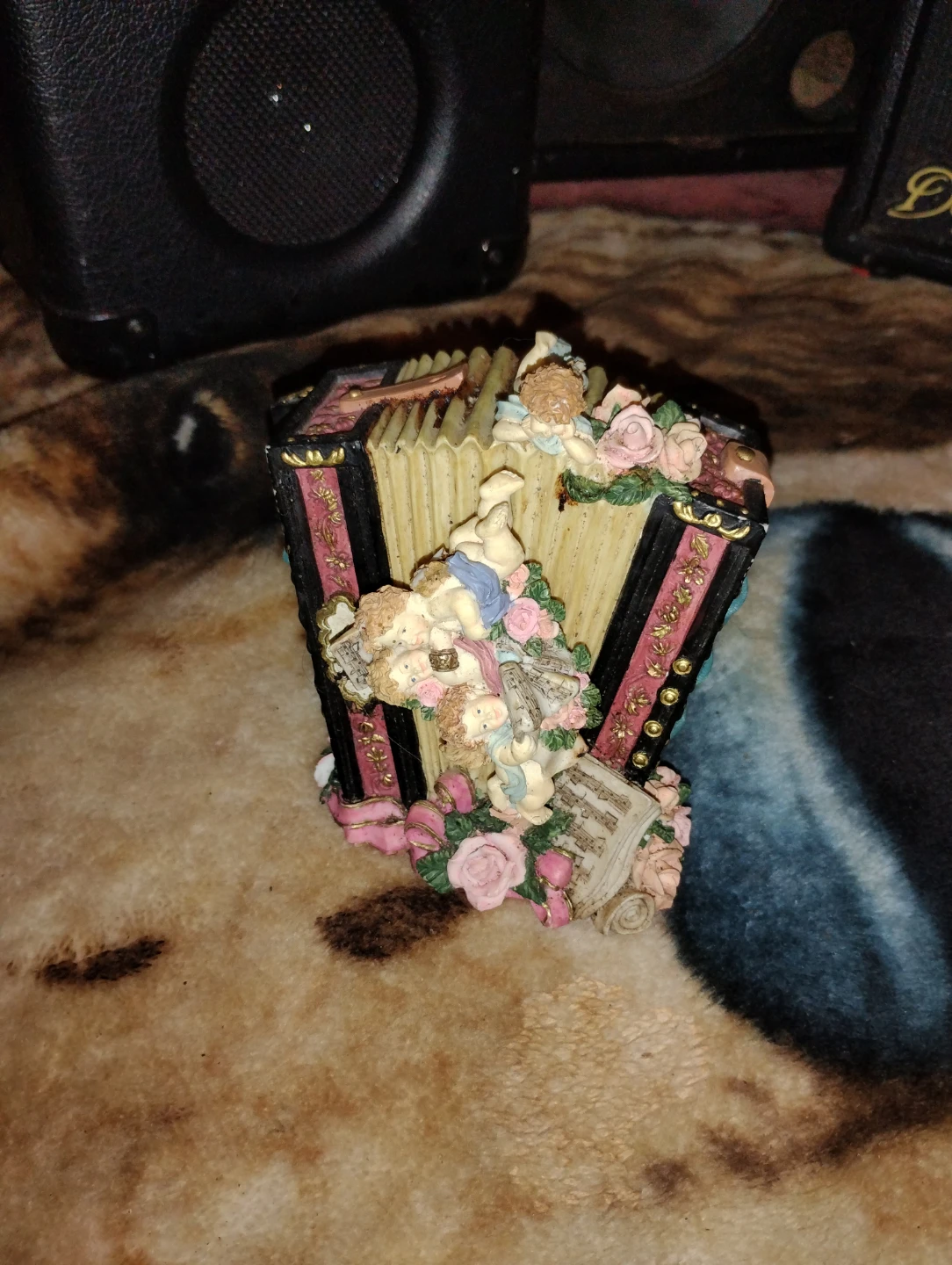 Twinkle Canada Vintage Musical Cherub Accordion Decor - photo 2