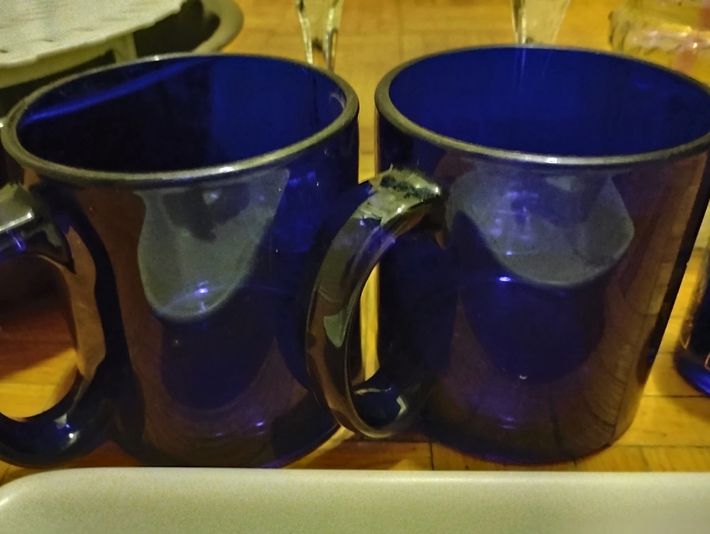 Lot of Kitchen Items $10 - photo 2