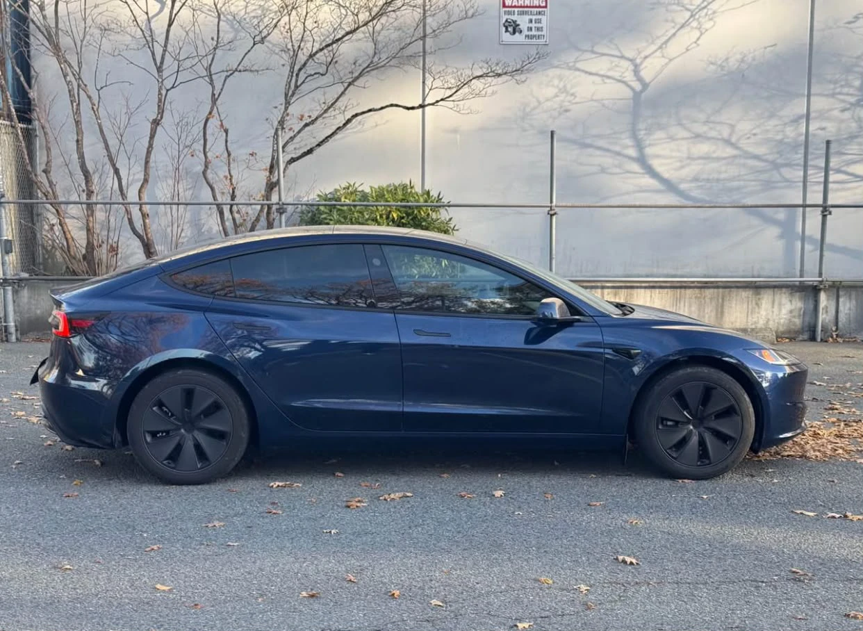 2026 Tesla Model 3 - photo 4