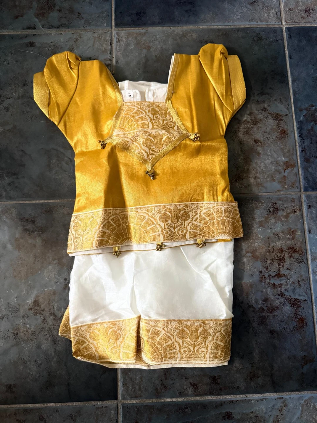 Traditional Girls Outfit - Yellow and White - photo 2