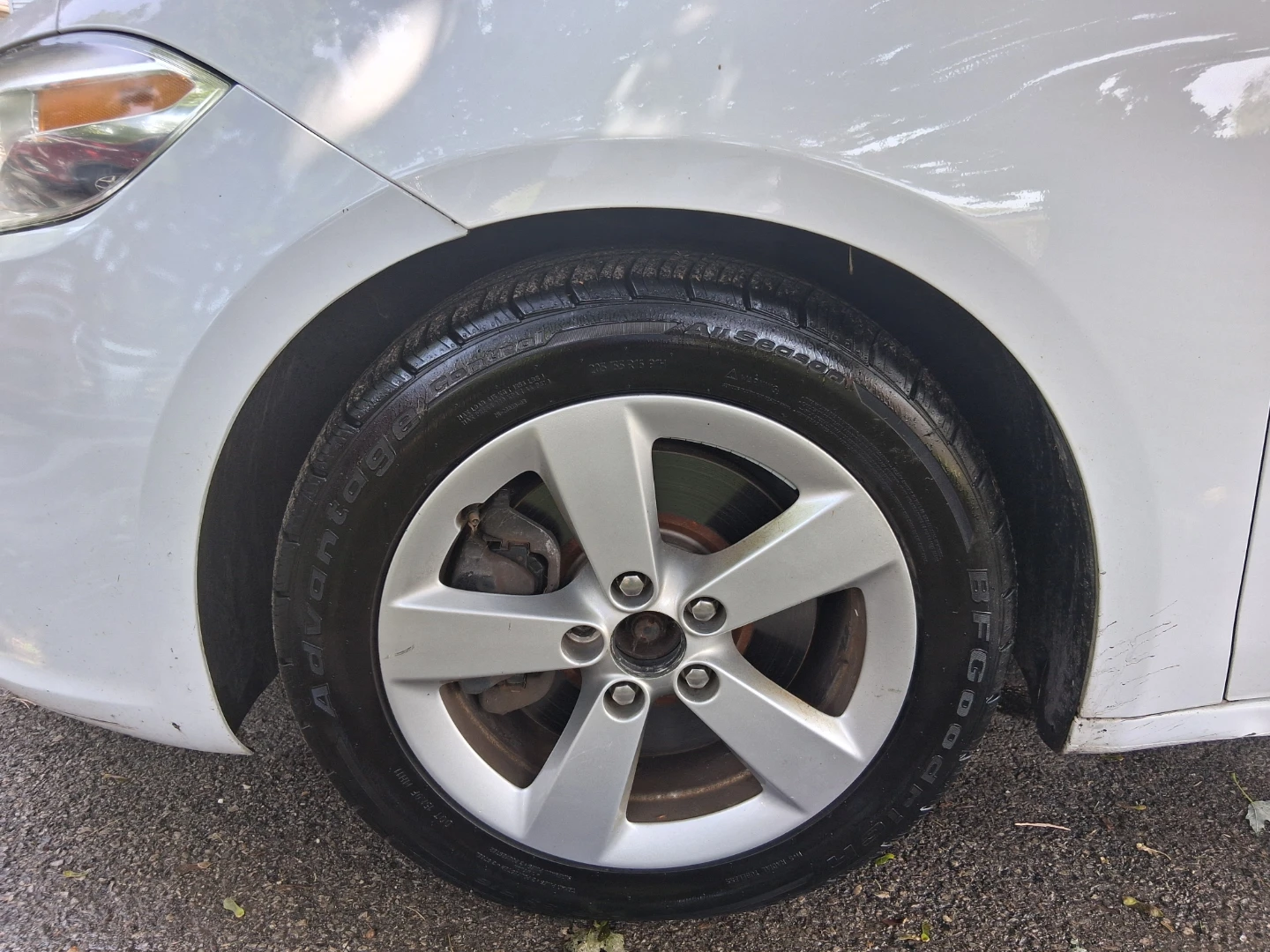 White Dodge Dart Sedan - photo 4