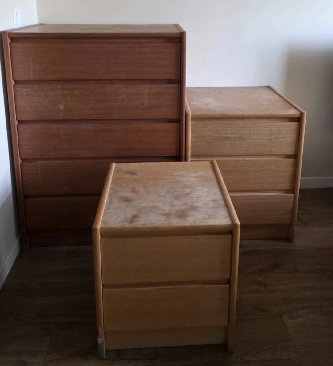 Three-piece wooden dresser set