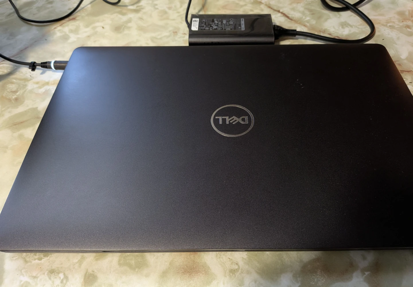 Dell Latitude 5500 Laptop - photo 3