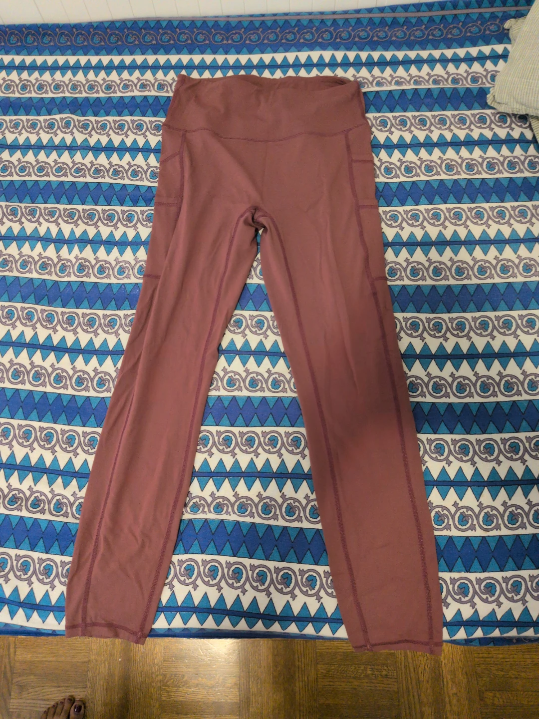 Halara Align yoga and gym leggings with Pockets