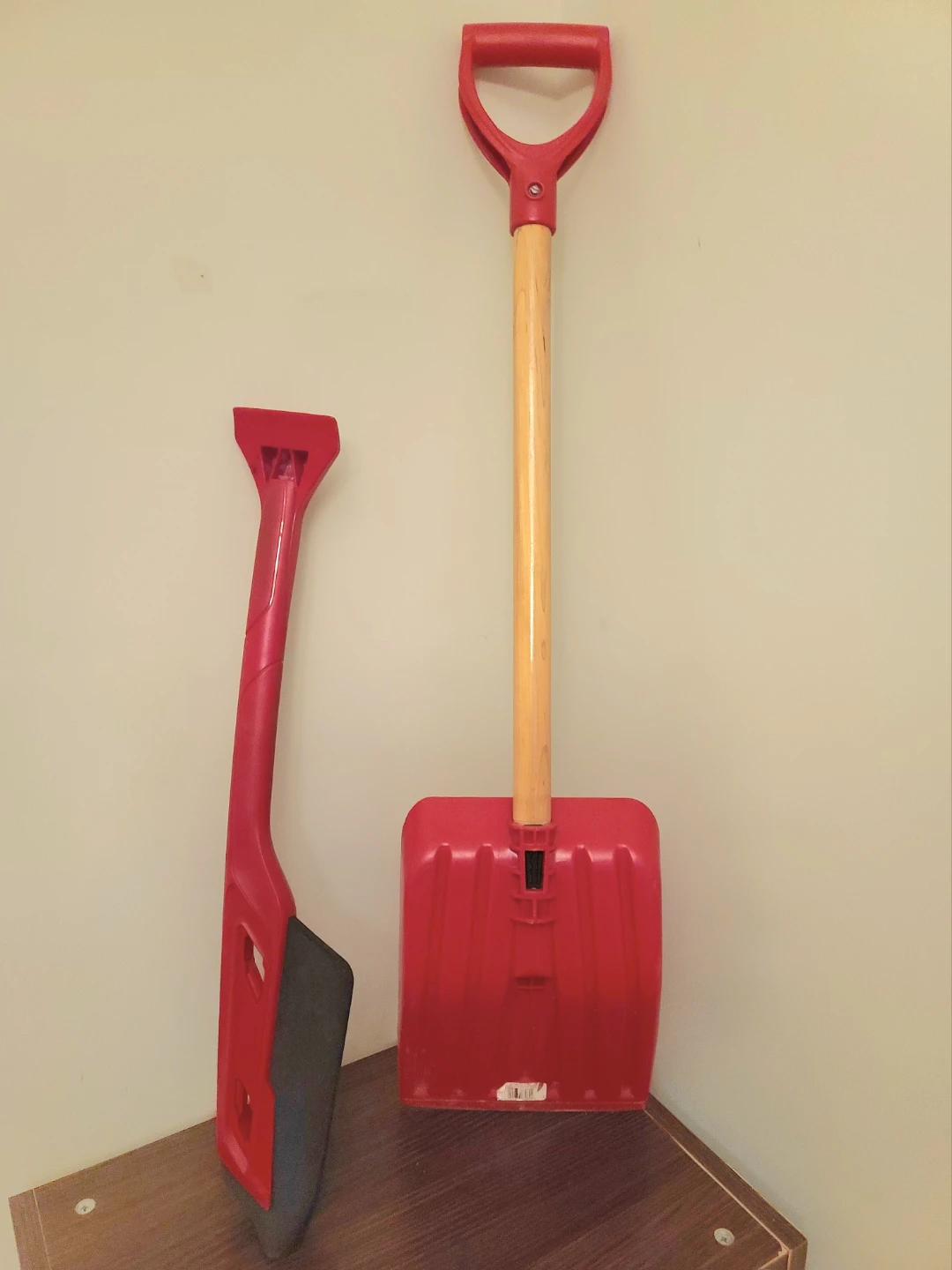 Winter Car/Driveway Combo: Snow Shovel + Ice Scraper / Brush - photo 2