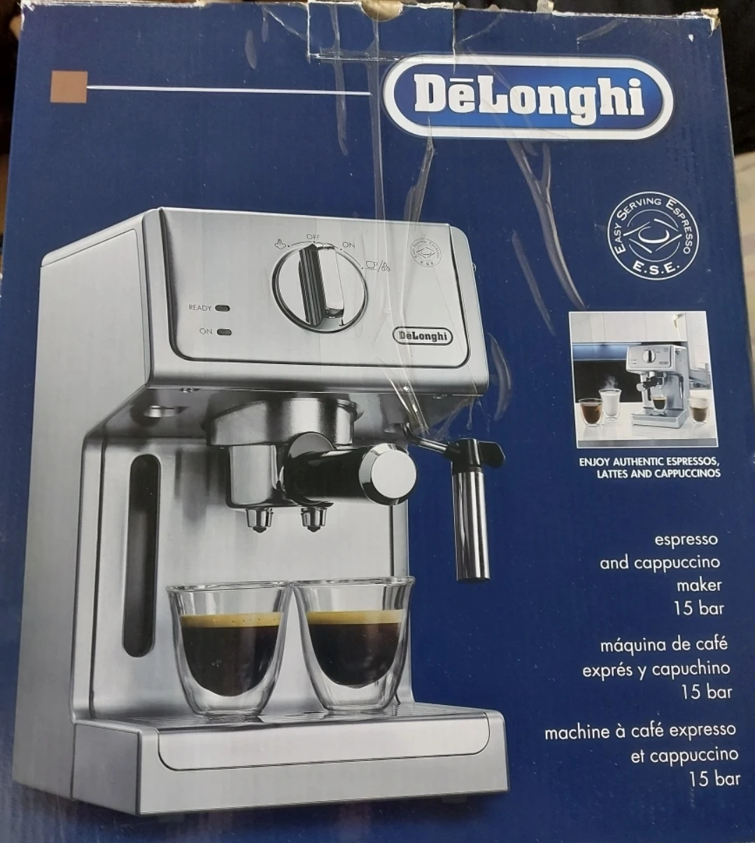 DeLonghi Espresso and Cappuccino Maker - photo 4