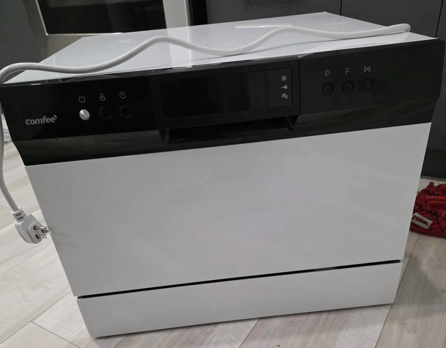 Comfee Countertop Dishwasher - photo 2