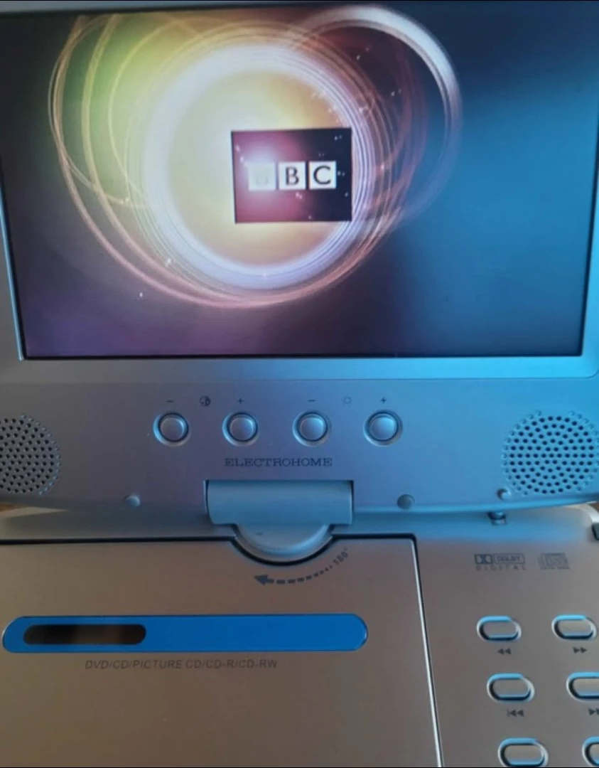 Working portable DVD player