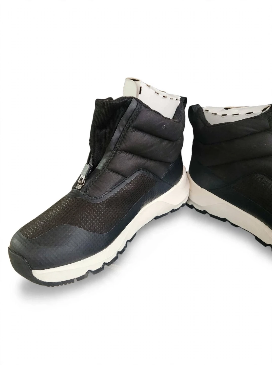The North Face Black Zipper Boots - photo 3
