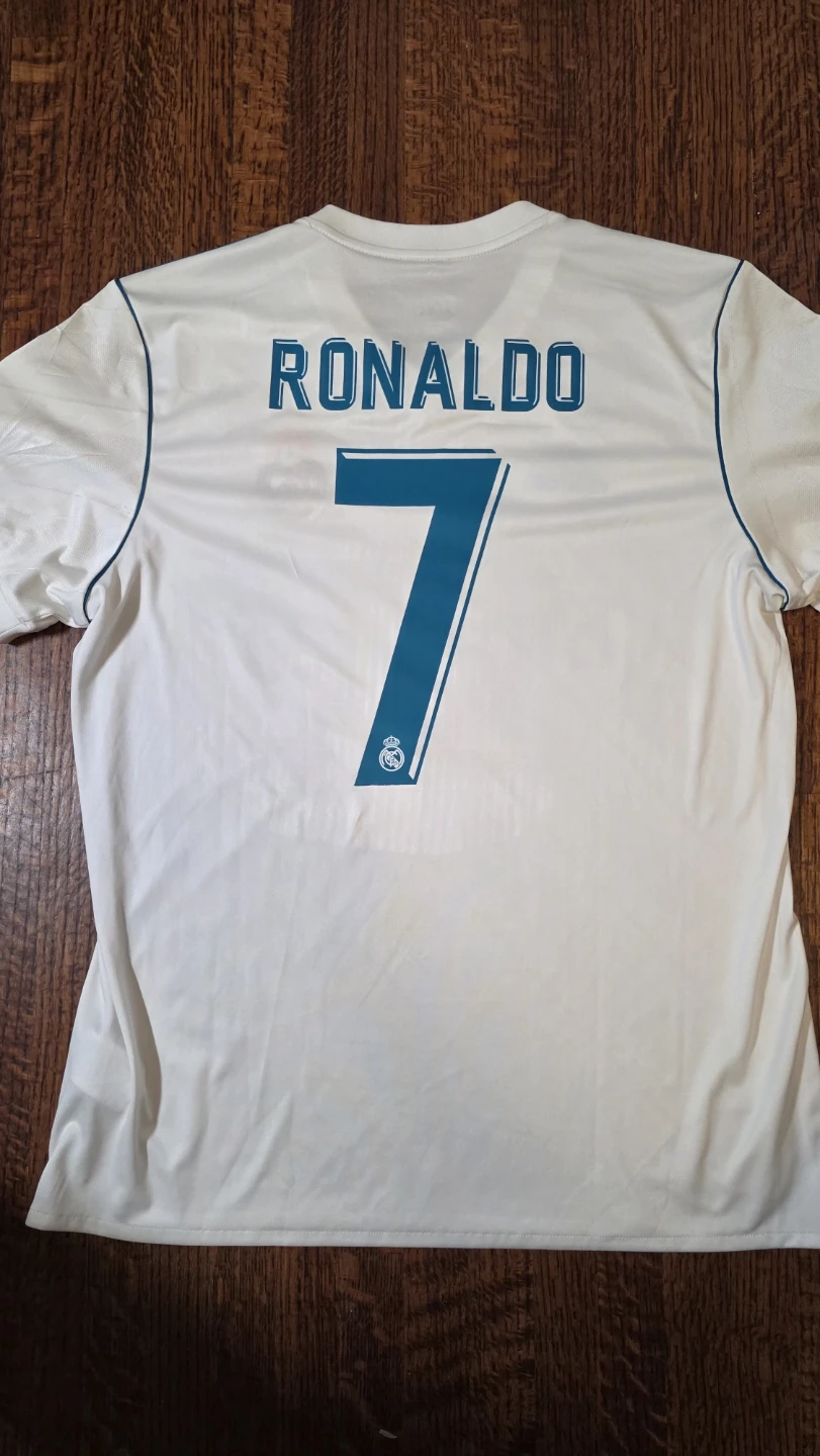 Authentic Ronaldo 2017-18 UCL final jersey with badge