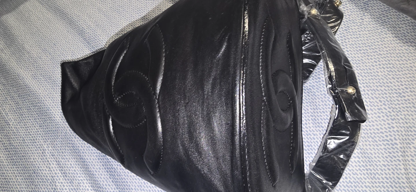 Chanel Black Leather backpack - photo 4