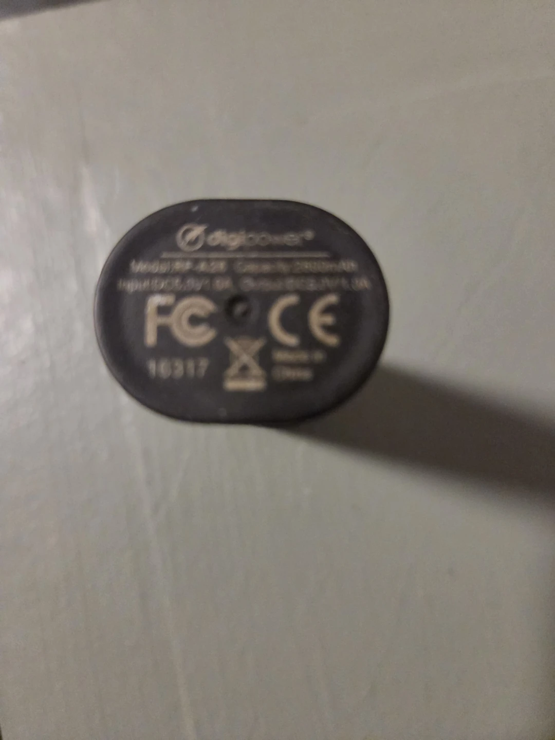 Digipower RF-A28 Portable Power Bank - photo 2
