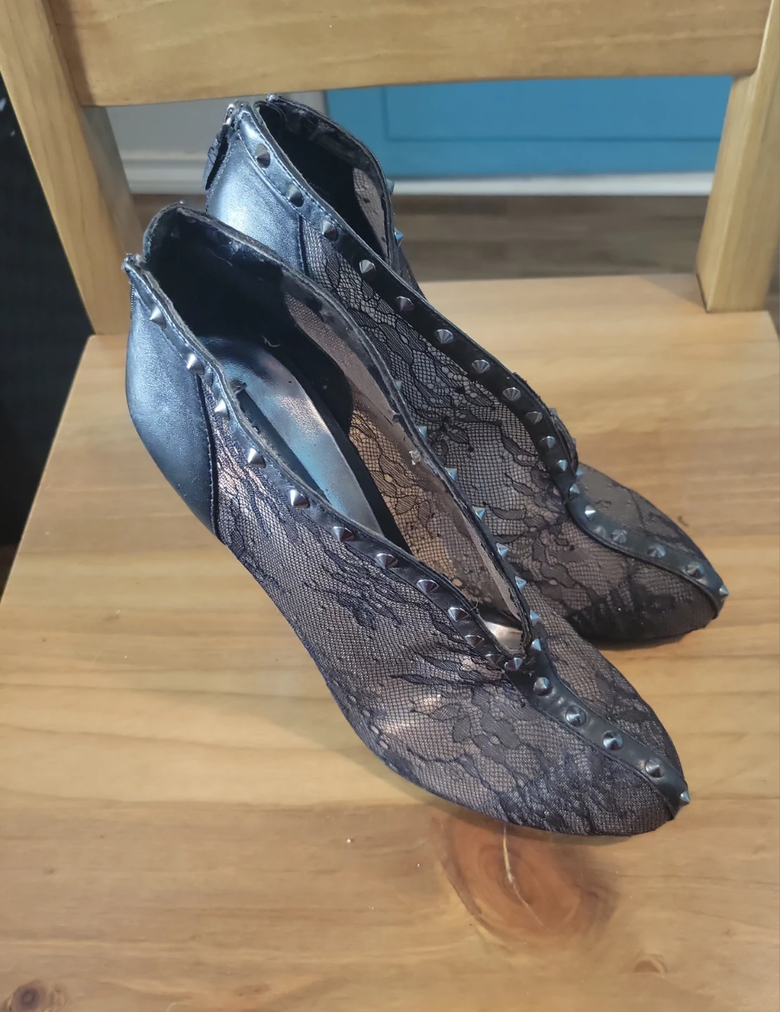 BCBG Maxazaria high heels - photo 2