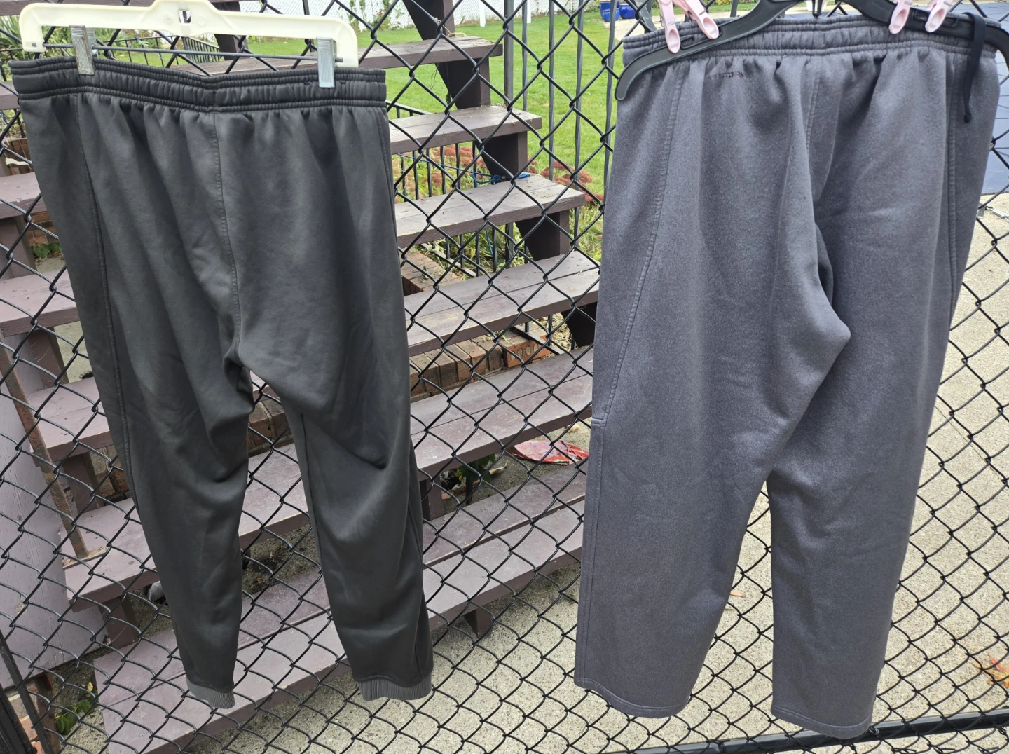 COLDGEAR Under Armour Men's Large Fleece Joggers.  EUC. - photo 2