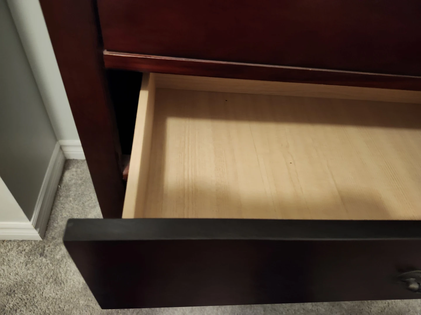 Dark Wood Queen Bed and 5-Drawer Dresser - photo 3
