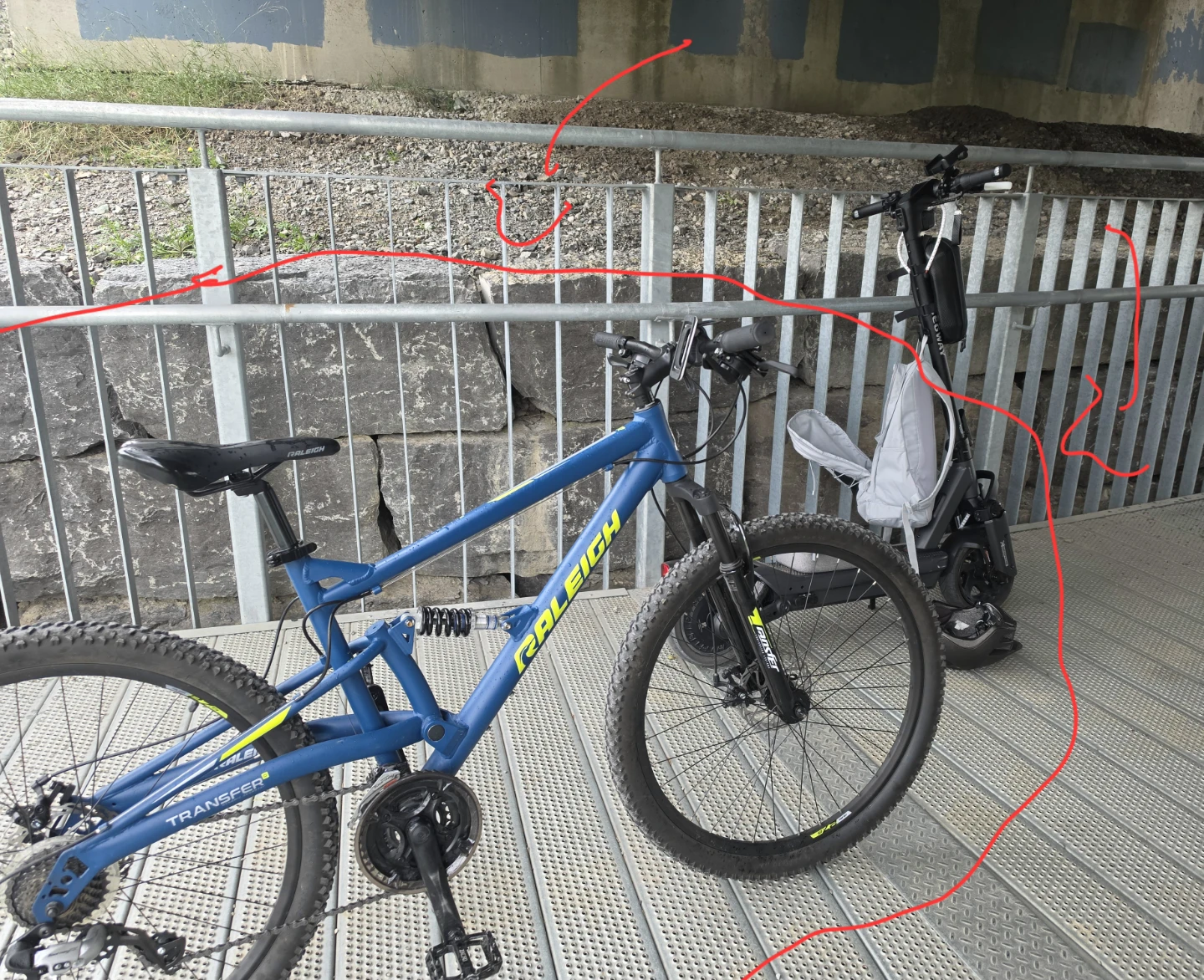 Raleigh Tracker Mountain Bike 27.5er - photo 2