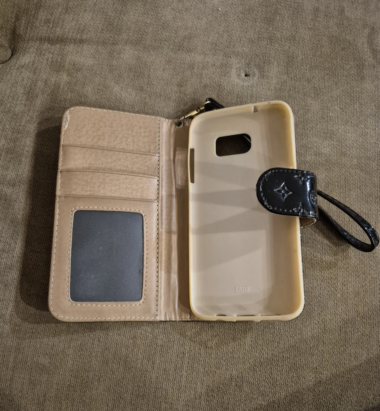 Black Wallet Phone Case for Samsung S7 Edge (Skokie) - photo 2