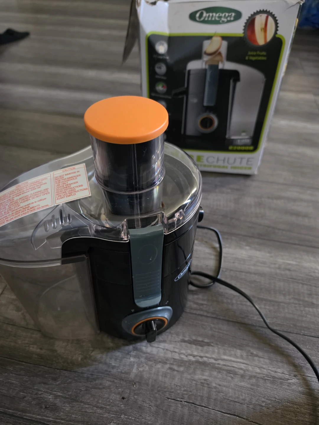 Omega Wide Chute Centrifugal Juicer - photo 2