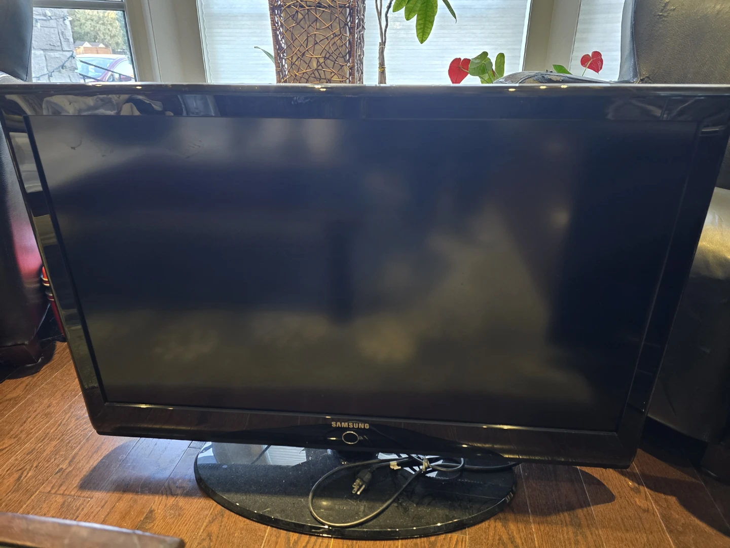 Samsung 40-inch LCD Flat-Panel Television