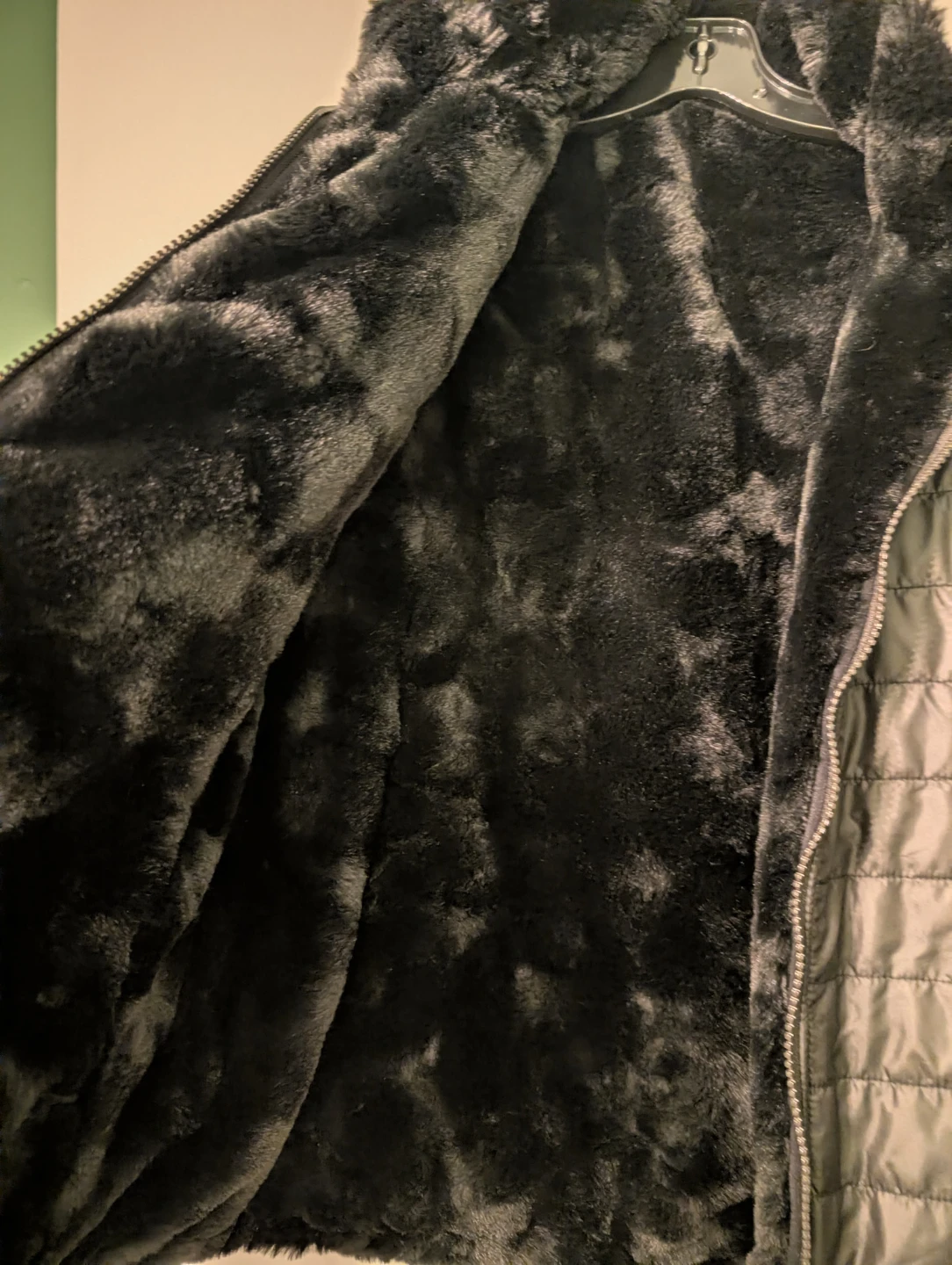Nicole Miller Reversible Faux Fur Puffer Vest - photo 3