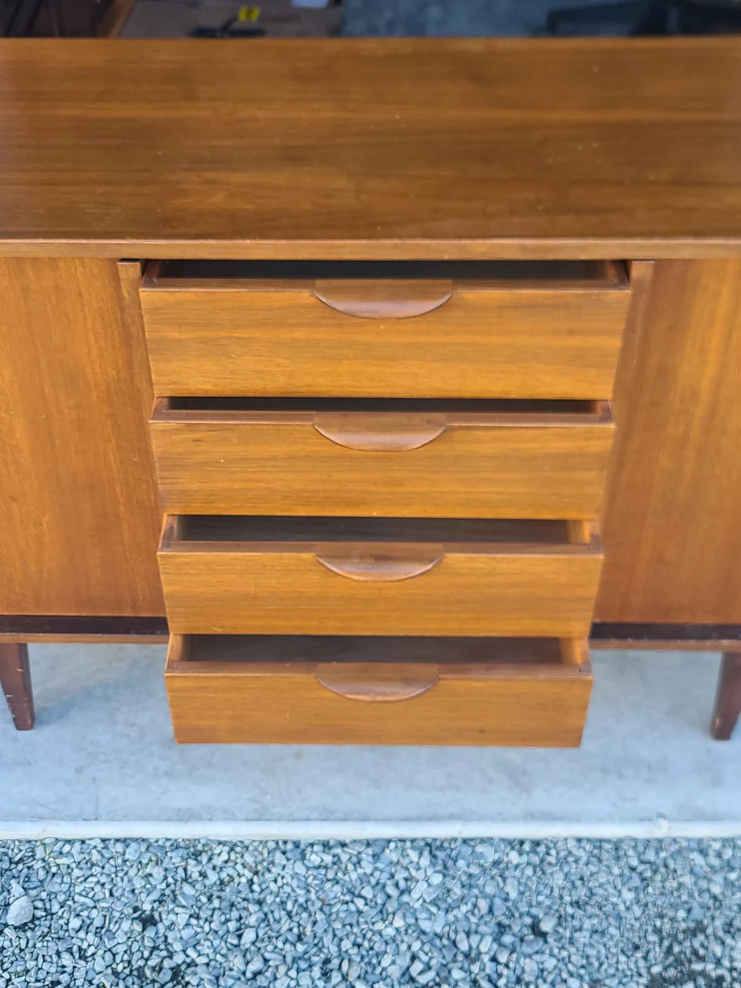 Mid-Century Modern Walnut Credenza / Sideboard - photo 4