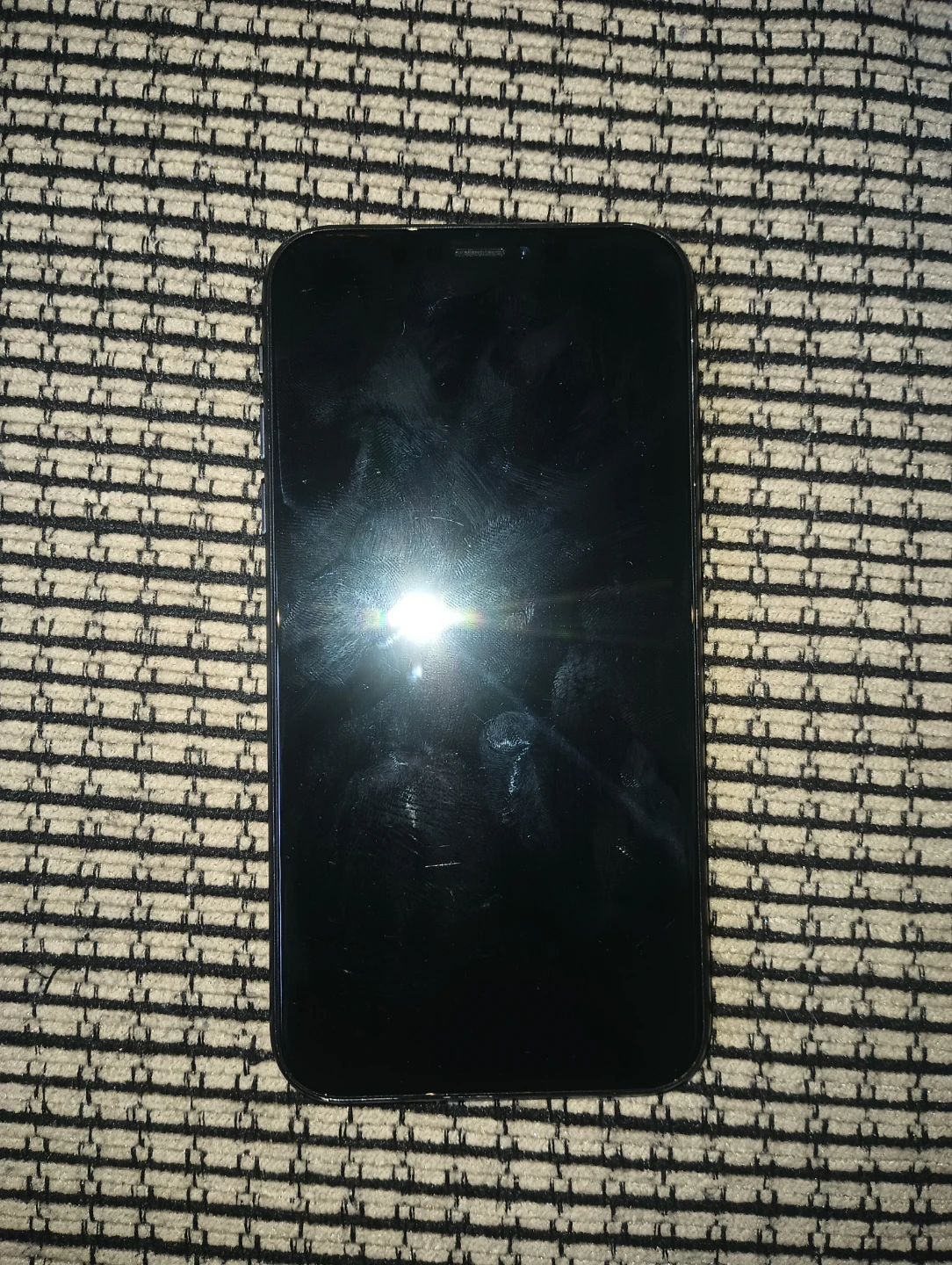 iPhone XR for parts - photo 2