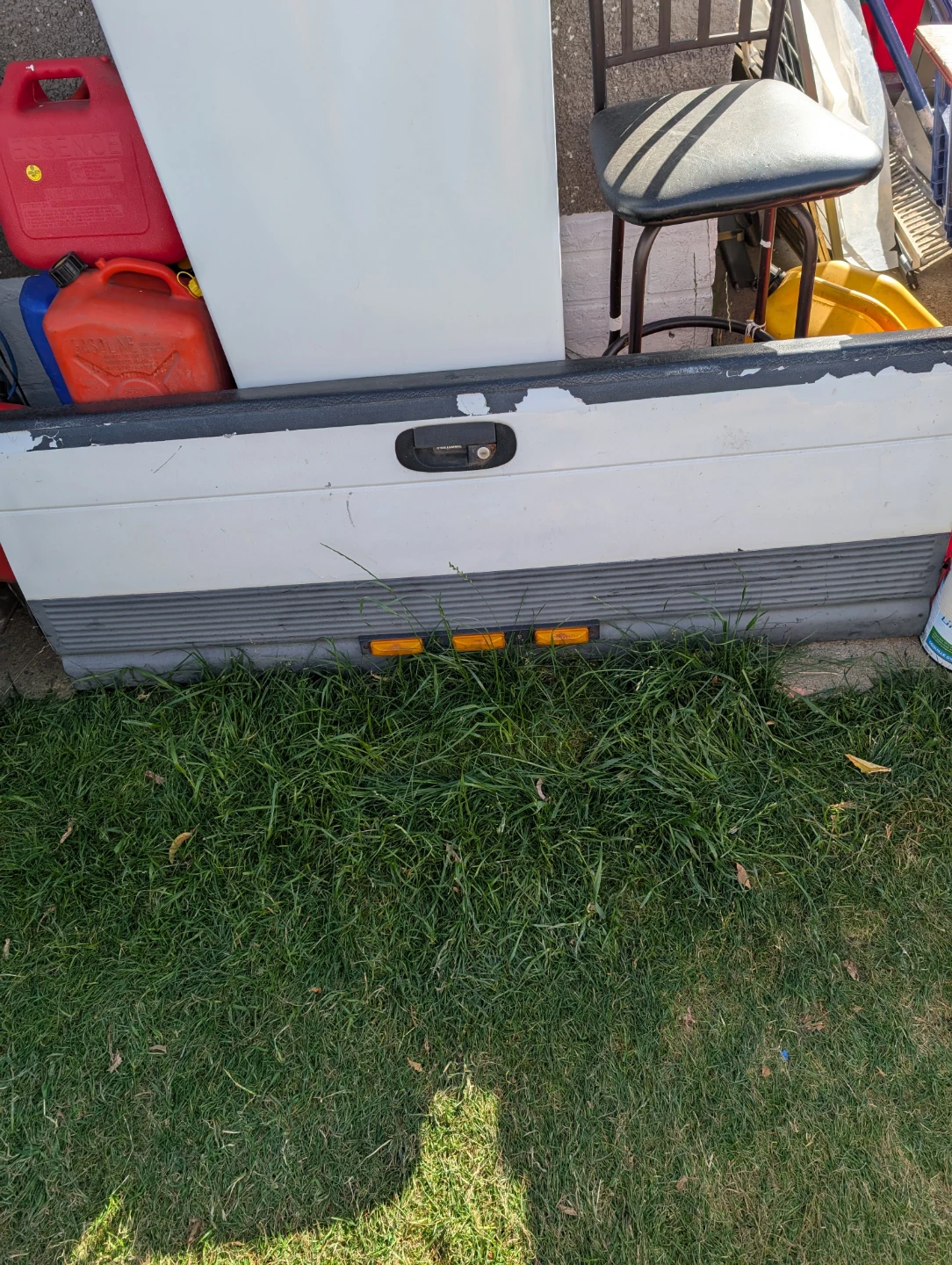 1999-2007  Ford super duty. F250/ f350. Tail gate