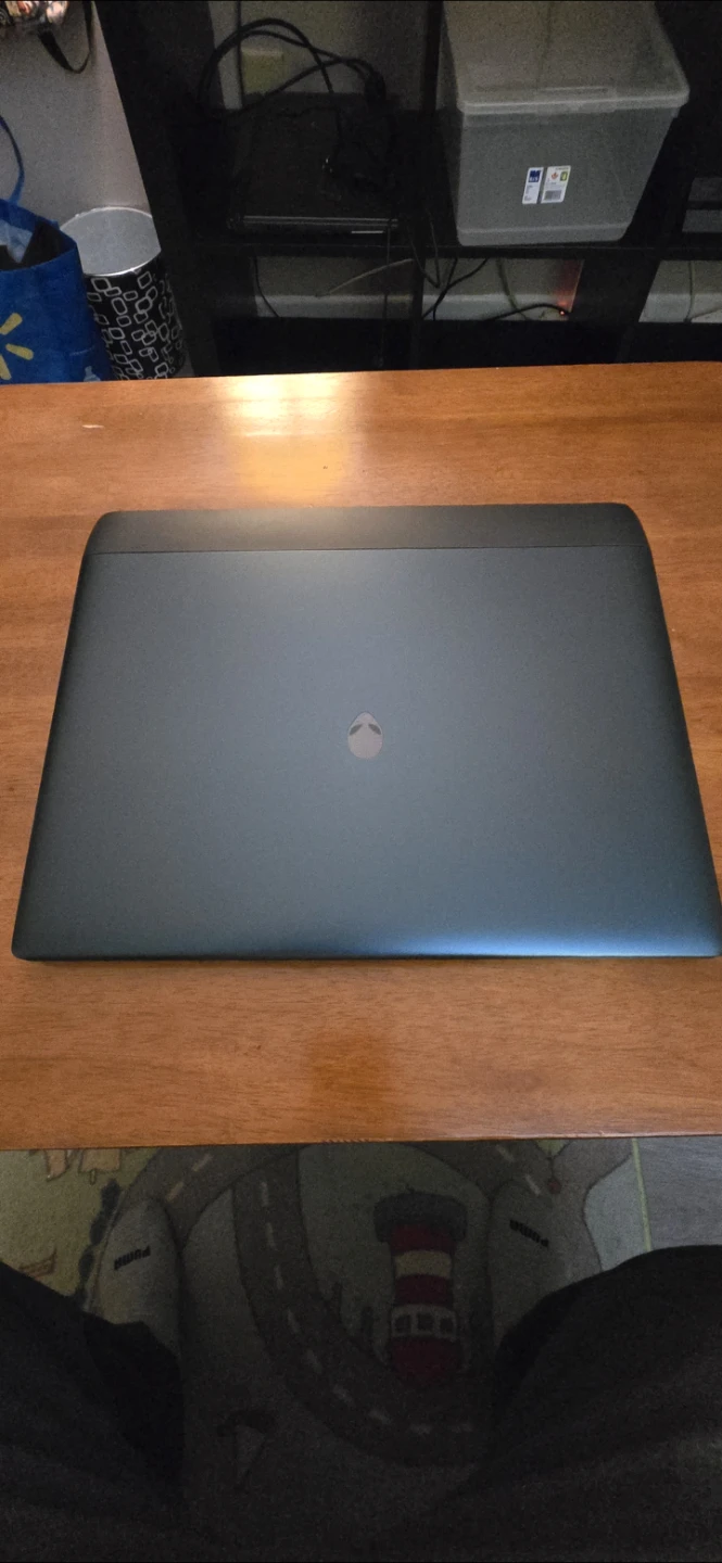 Alienware 18inch RTX 5080 300hzDisplay 32gb Ram - photo 4