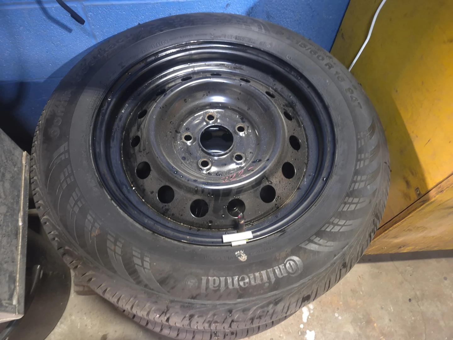 Continental ContiProContact Tire P215/60R16