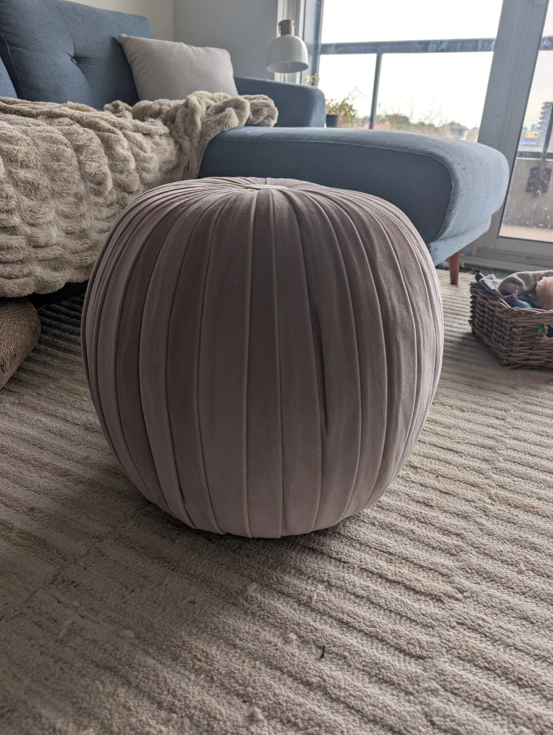 Pink Velvet Tufted Round Pouf - photo 3